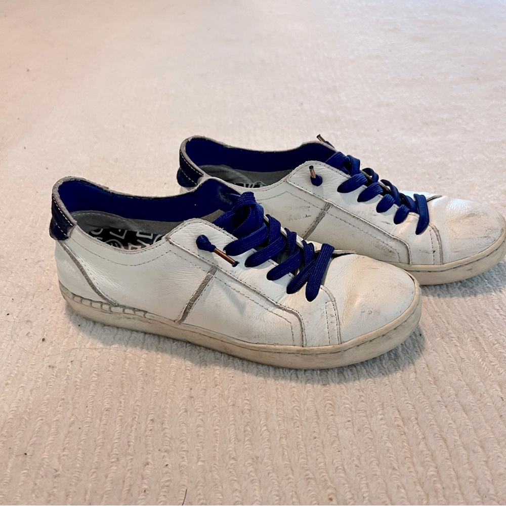 dolce vita slip on sneakers